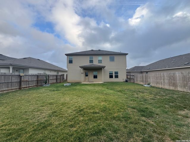 832 Stonemanor Bay, Seguin, TX 78155