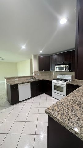 13389 NW 7th Street, Plantation, FL 33325
