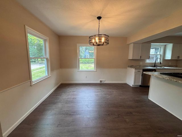 1141 Lexington Avenue, Fort Wayne, IN 46807