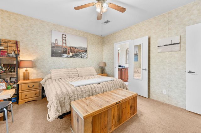 6005 E 7th Manor, Palatka, FL 32177