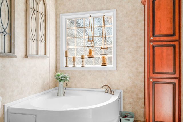 6005 E 7th Manor, Palatka, FL 32177