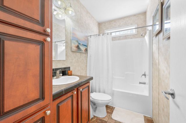 6005 E 7th Manor, Palatka, FL 32177