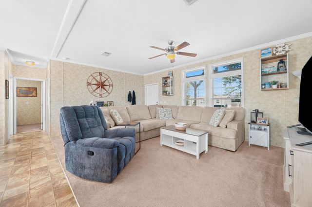 6005 E 7th Manor, Palatka, FL 32177