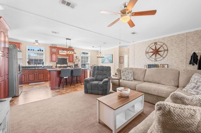 6005 E 7th Manor, Palatka, FL 32177