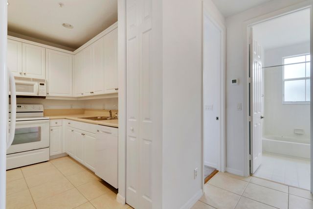 4273 E Main Street E, Jupiter, FL 33458