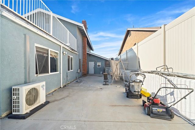 5958 Quiroz, Jurupa Valley, CA 92509