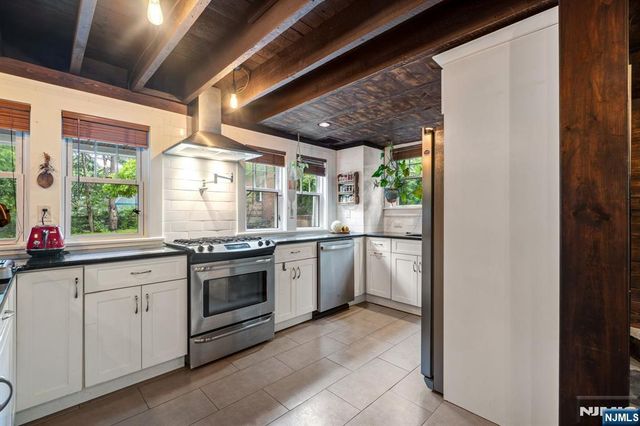 321 Glen Avenue, Ridgewood, NJ 07450