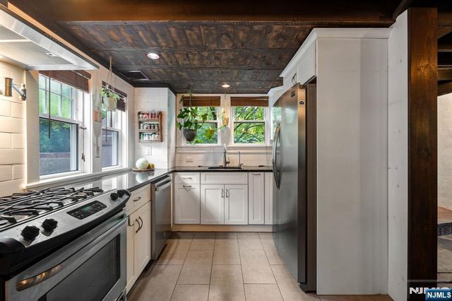321 Glen Avenue, Ridgewood, NJ 07450