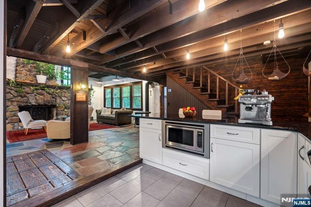 321 Glen Avenue, Ridgewood, NJ 07450