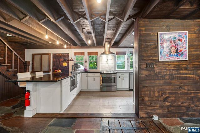 321 Glen Avenue, Ridgewood, NJ 07450