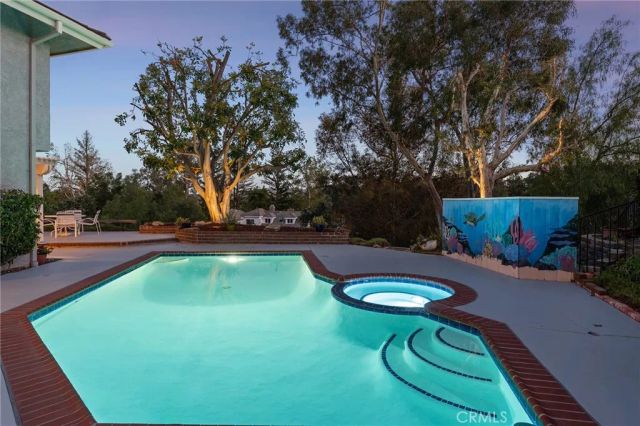 24736 Eilat Street, Woodland Hills, CA 91367