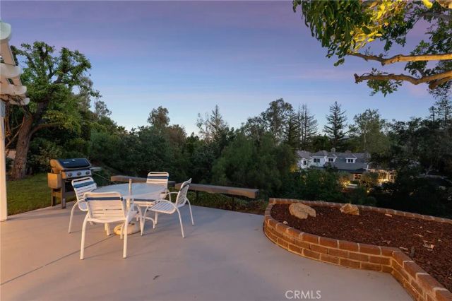 24736 Eilat Street, Woodland Hills, CA 91367