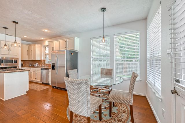 26 Pomerelle Place, The Woodlands, TX 77382