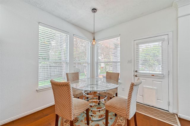 26 Pomerelle Place, The Woodlands, TX 77382