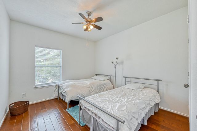 26 Pomerelle Place, The Woodlands, TX 77382
