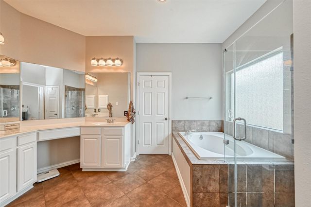 26 Pomerelle Place, The Woodlands, TX 77382