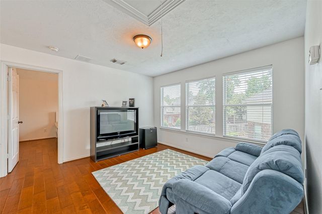 26 Pomerelle Place, The Woodlands, TX 77382