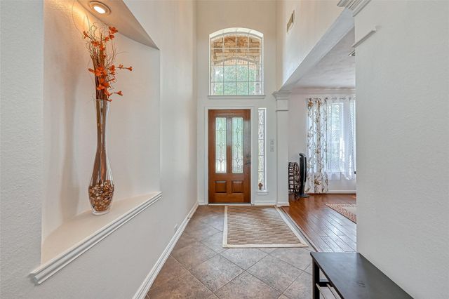 26 Pomerelle Place, The Woodlands, TX 77382