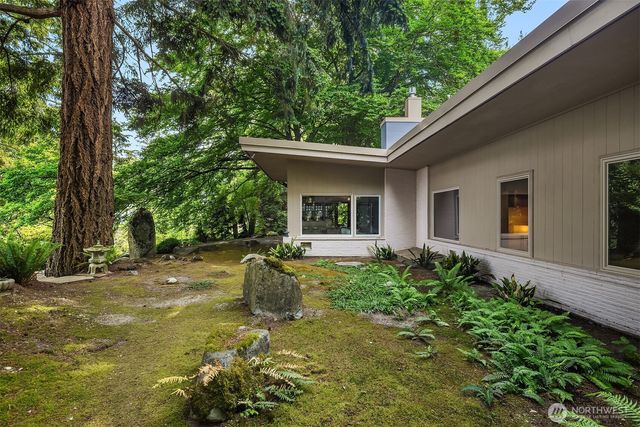 1919 SW 170th Street, Normandy Park, WA 98166