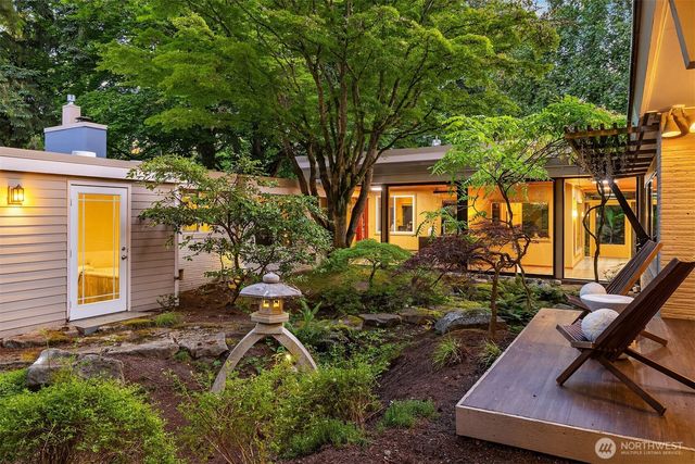 1919 SW 170th Street, Normandy Park, WA 98166