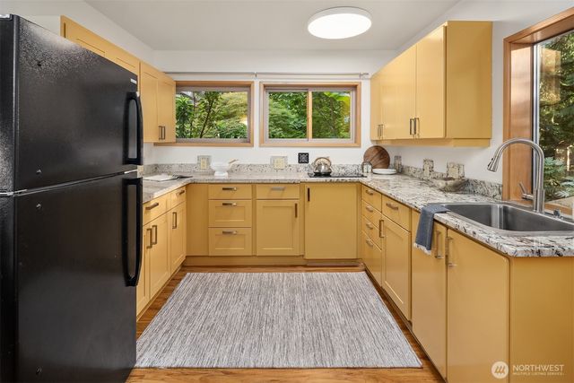 1919 SW 170th Street, Normandy Park, WA 98166