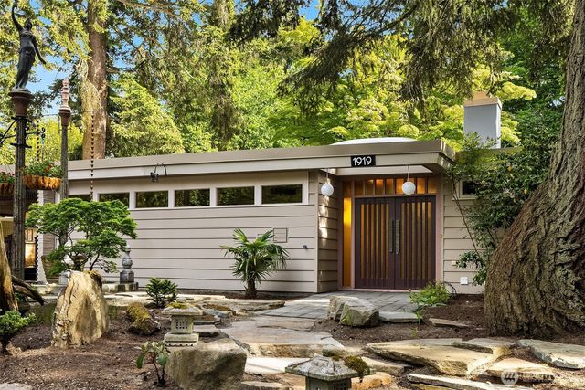 1919 SW 170th Street, Normandy Park, WA 98166