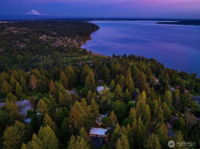 1919 SW 170th Street, Normandy Park, WA 98166