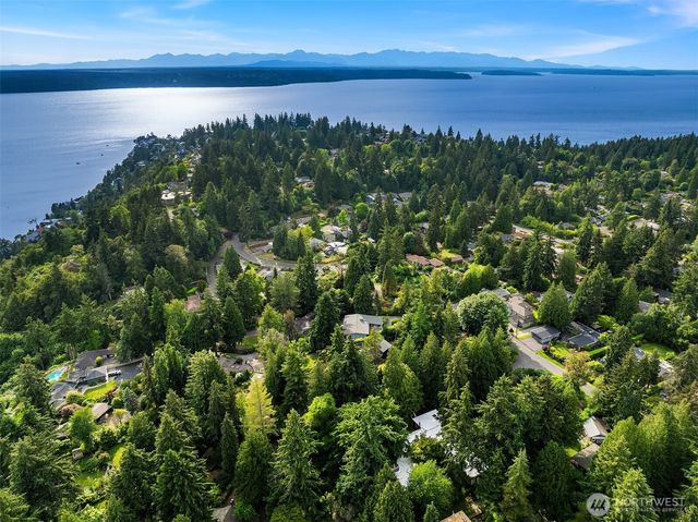 1919 SW 170th Street, Normandy Park, WA 98166