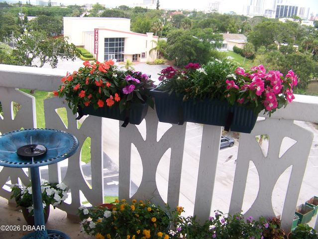 925 N Halifax Ave Apt 608, Daytona Beach, FL 32118