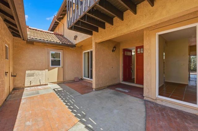 2041 Avenue Of The Trees, Carlsbad, CA 92008