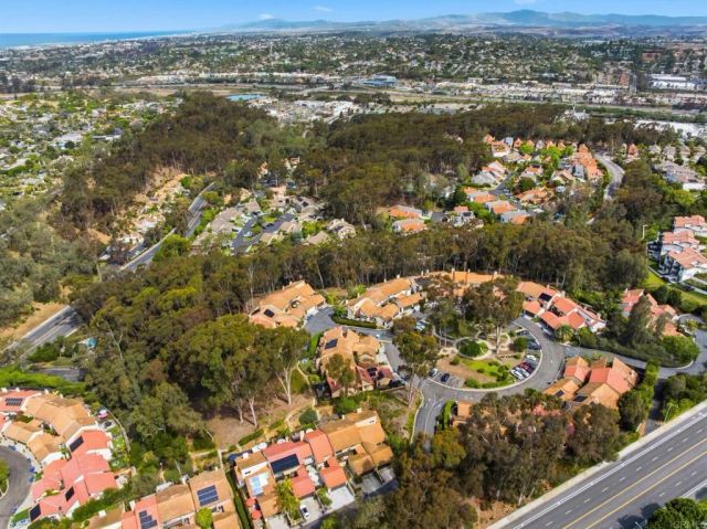 2041 Avenue Of The Trees, Carlsbad, CA 92008