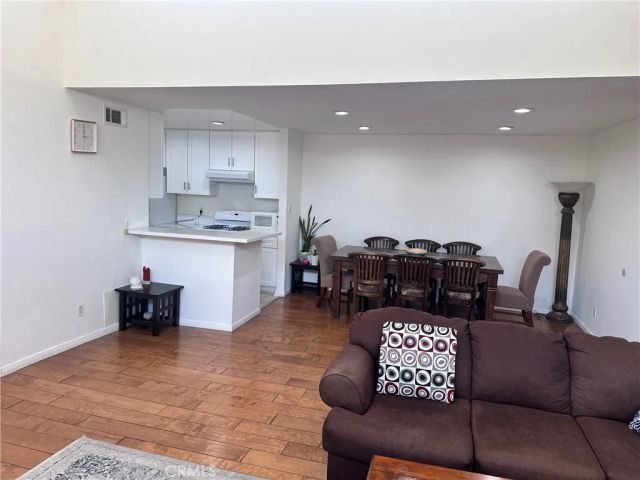 5700 Etiwanda 264, Tarzana, CA 91356