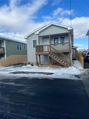 33 Ford Street, Providence, RI 02907