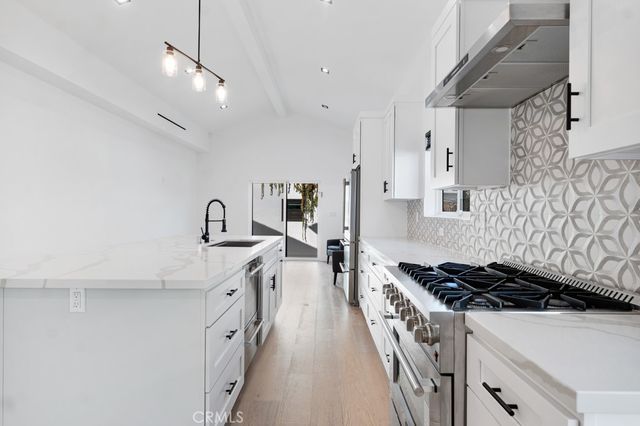 4941 Hesperia Avenue, Encino, CA 91316