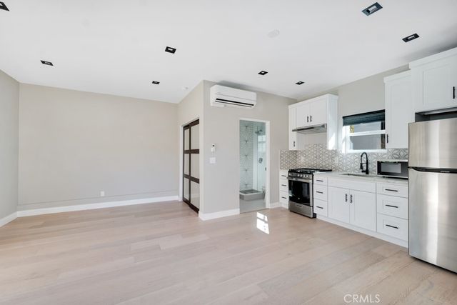 4941 Hesperia Avenue, Encino, CA 91316