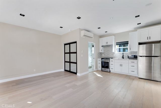 4941 Hesperia Avenue, Encino, CA 91316