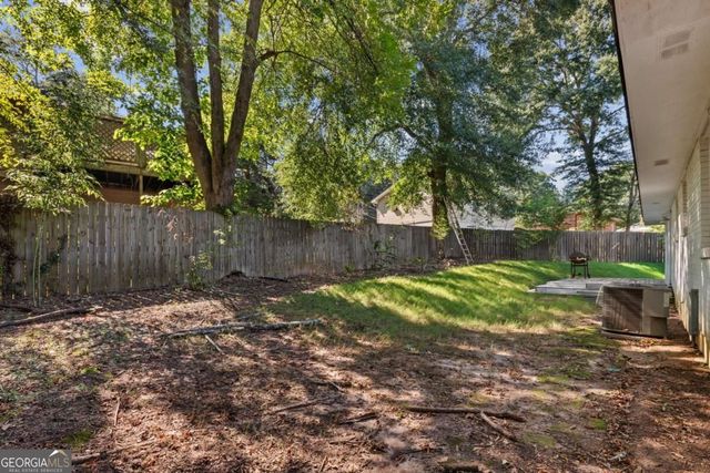 740 Tara Circle, Atlanta, GA 30354
