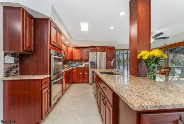 9 Riveredge Ln, Harmony Twp., NJ 08865