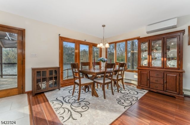 9 Riveredge Ln, Harmony Twp., NJ 08865