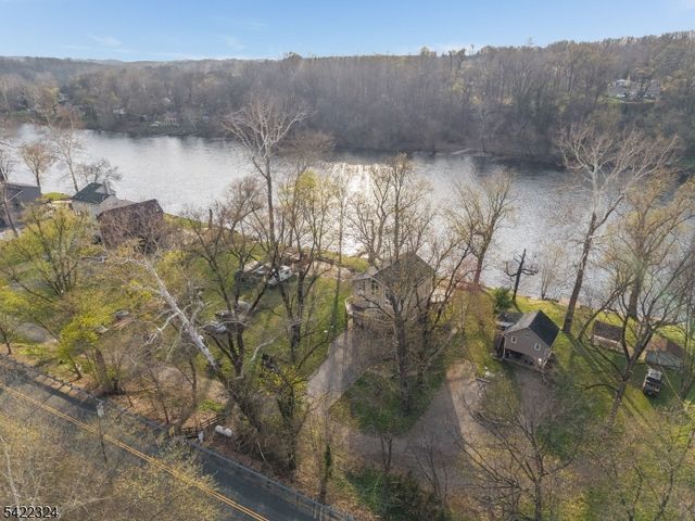 9 Riveredge Ln, Harmony Twp., NJ 08865