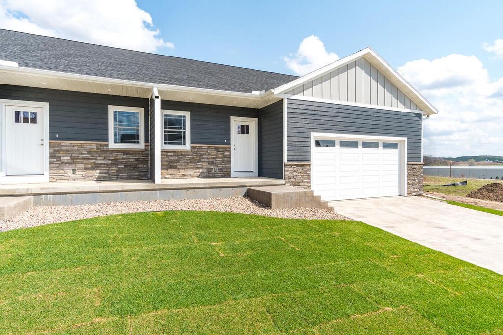 4058 Brooke Elizabeth DRIVE, Onalaska, WI 54650