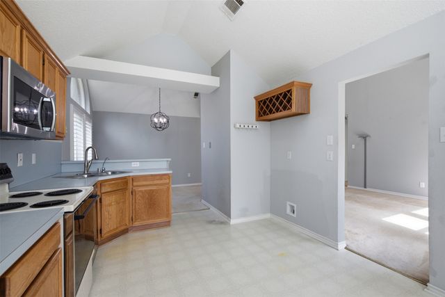 140 Woodcreek Drive, Rockwall, TX 75032