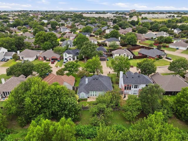 140 Woodcreek Drive, Rockwall, TX 75032