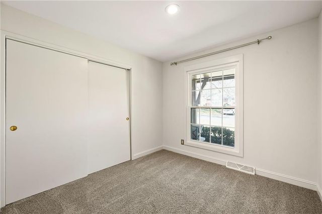 5831 W 87th Terrace, Overland Park, KS 66207