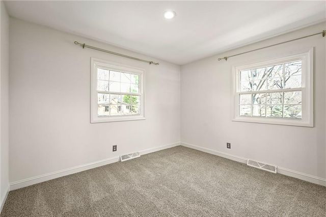 5831 W 87th Terrace, Overland Park, KS 66207