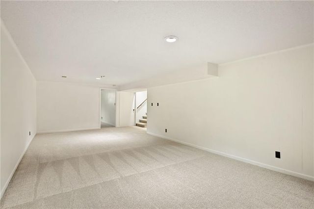 5831 W 87th Terrace, Overland Park, KS 66207