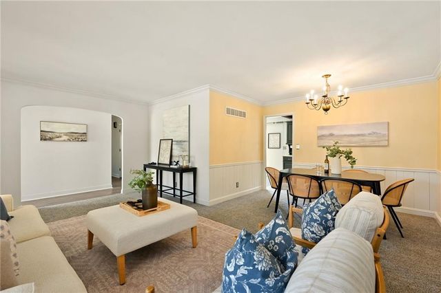 5831 W 87th Terrace, Overland Park, KS 66207