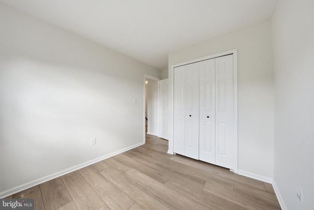 14414 FOUR CHIMNEY DR, Centreville, VA 20120