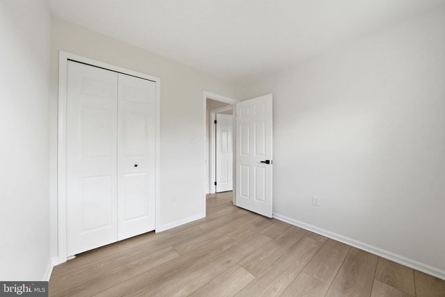 14414 FOUR CHIMNEY DR, Centreville, VA 20120