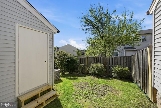 14414 FOUR CHIMNEY DR, Centreville, VA 20120
